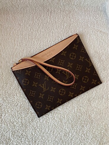 Beden Louis Vuitton Clutch