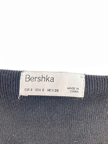 s Beden siyah Renk Bershka Süveter %70 İndirimli.