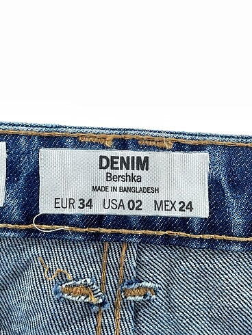 34 Beden mavi Renk Bershka Jean / Kot %70 İndirimli.
