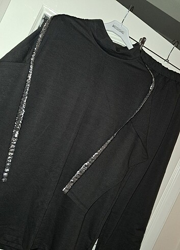 Kolları şeritli takım - Görsel 3