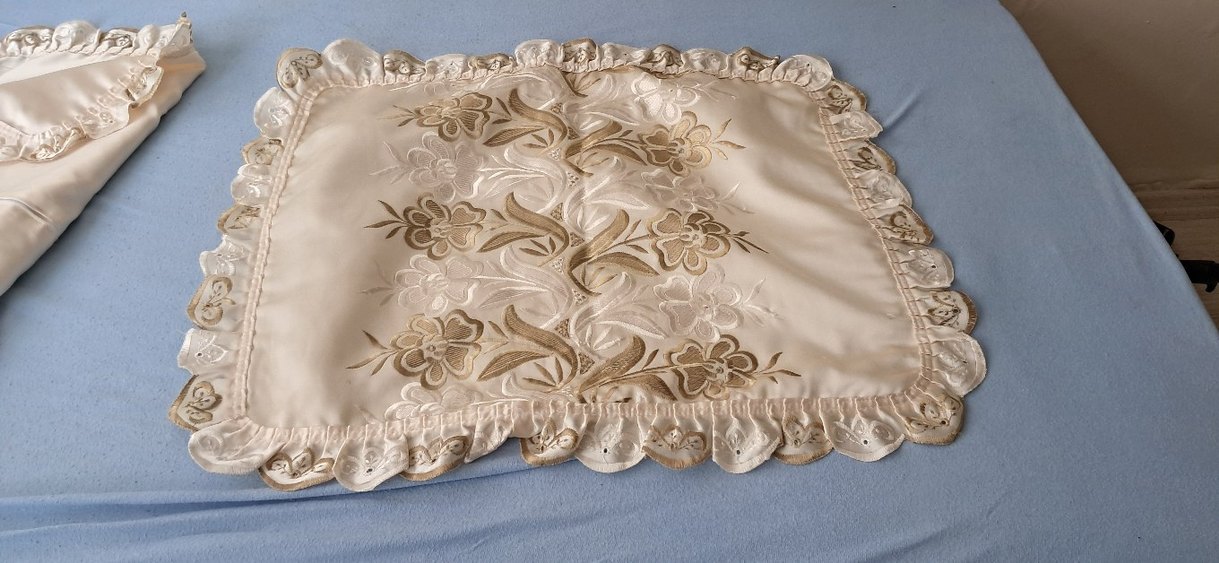 İşlemeli Parlak krem Çift Kişilik Yatak Örtüsü - Görsel 4