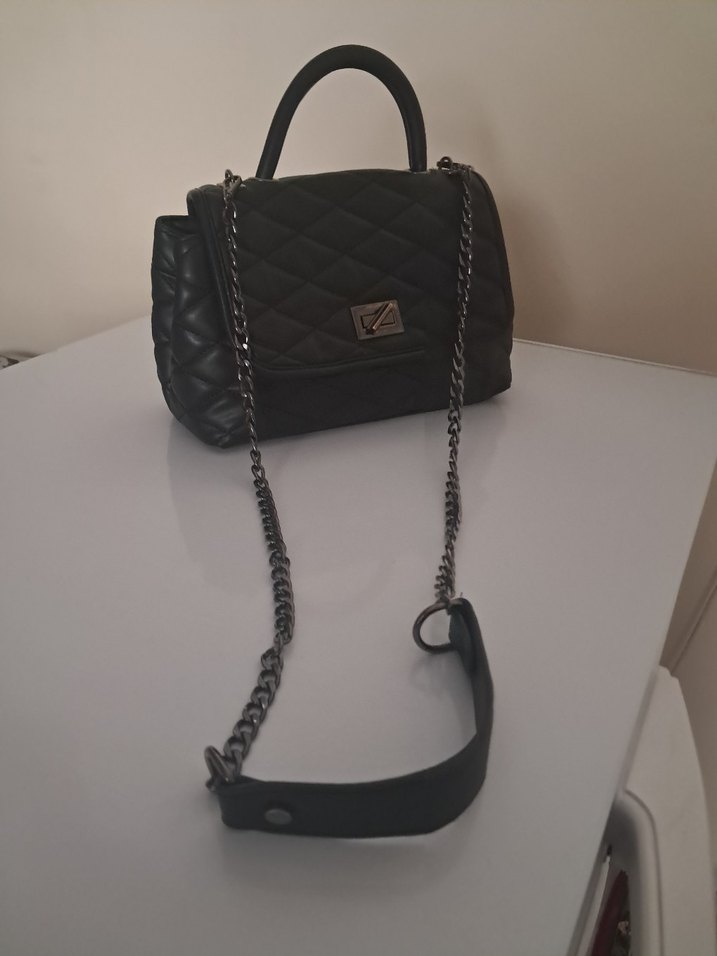 Zincir Detaylı Siyah Deri Kadın Çanta - Görsel 2