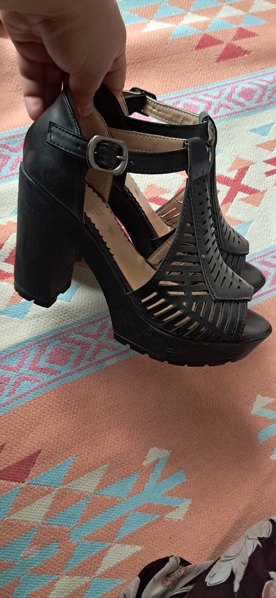 Siyah Desenli Tokalı kalın Topuklu Kadın Sandalet - Görsel 5