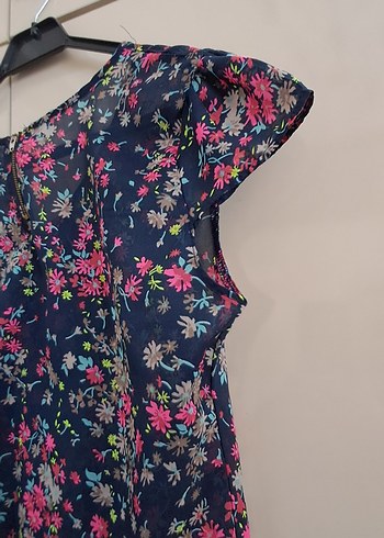 Çiçek Desenli Kısa Kollu Salaş Bluz - Görsel 6