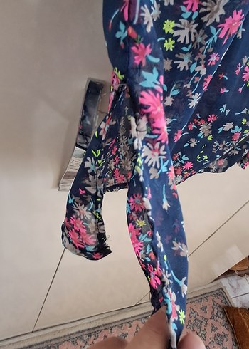 Çiçek Desenli Kısa Kollu Salaş Bluz - Görsel 7