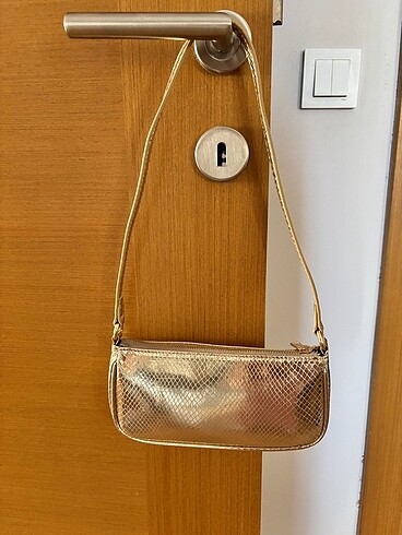 Pull and Bear Kol Çantası