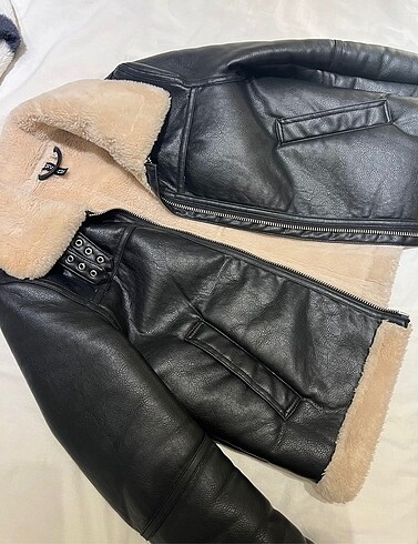 Peluşlu siyah deri ceket