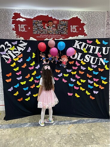 8 Yaş Beden beyaz Renk Bir kere bir 2 saat giyildikızım etek sevmedigi için satıyorum