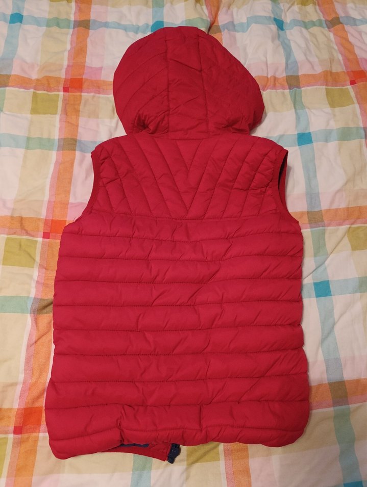 Kırmızı Kapüşonlu Kadın Şişme Yelek - Görsel 2
