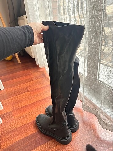 Zara Siyah kadın çizme