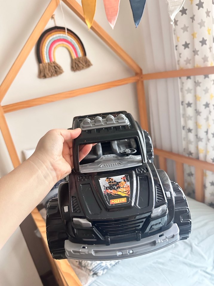 Siyah Oyuncak Araba POLELEGION - Görsel 2