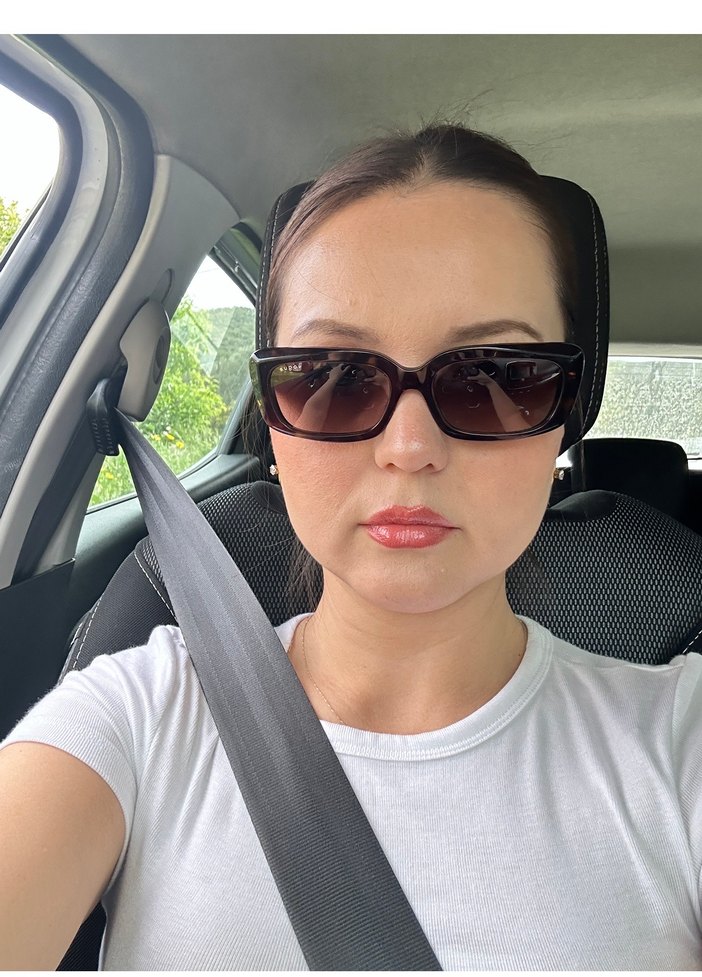 Gri Tokalı Kadın Güneş Gözlüğü - Görsel 2