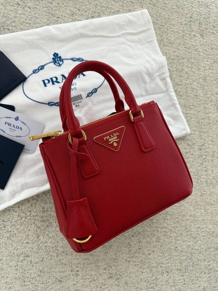 AYNI GÜN KARGO PRADA GALERİA - Görsel 2