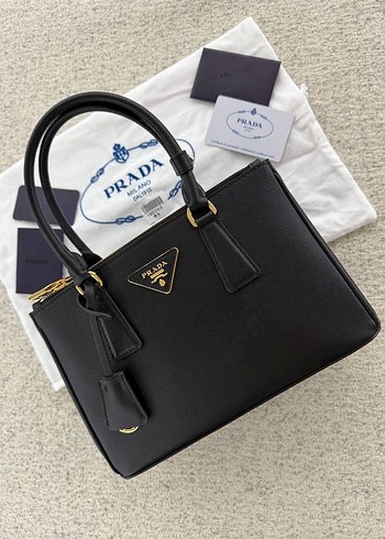 AYNI GÜN KARGO PRADA GALERİA - Görsel 3