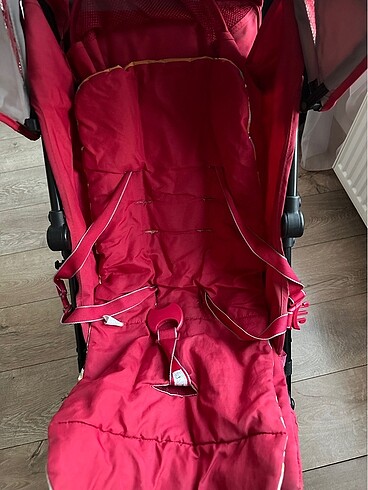 9- 36 kg Beden kırmızı Renk Baston tip bebek arabası