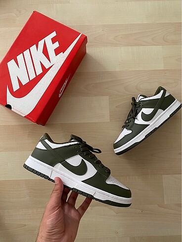 Nike Dunk Low Medium Olive