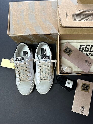 Golden Goose Deluxe Golden Goose Deluxe Gold