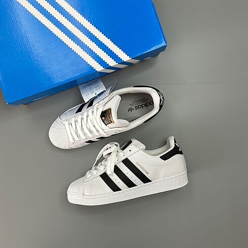 Adidas Süperstar