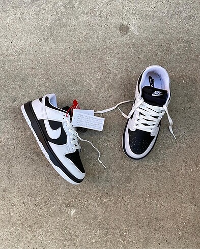 Nike Dunk Low Reverse Panda