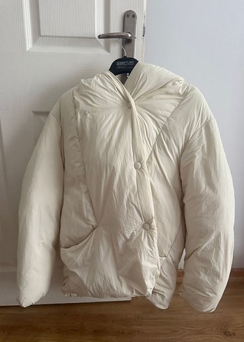 Düğmeli Beyaz Kadın Midi Kaban - Görsel 2