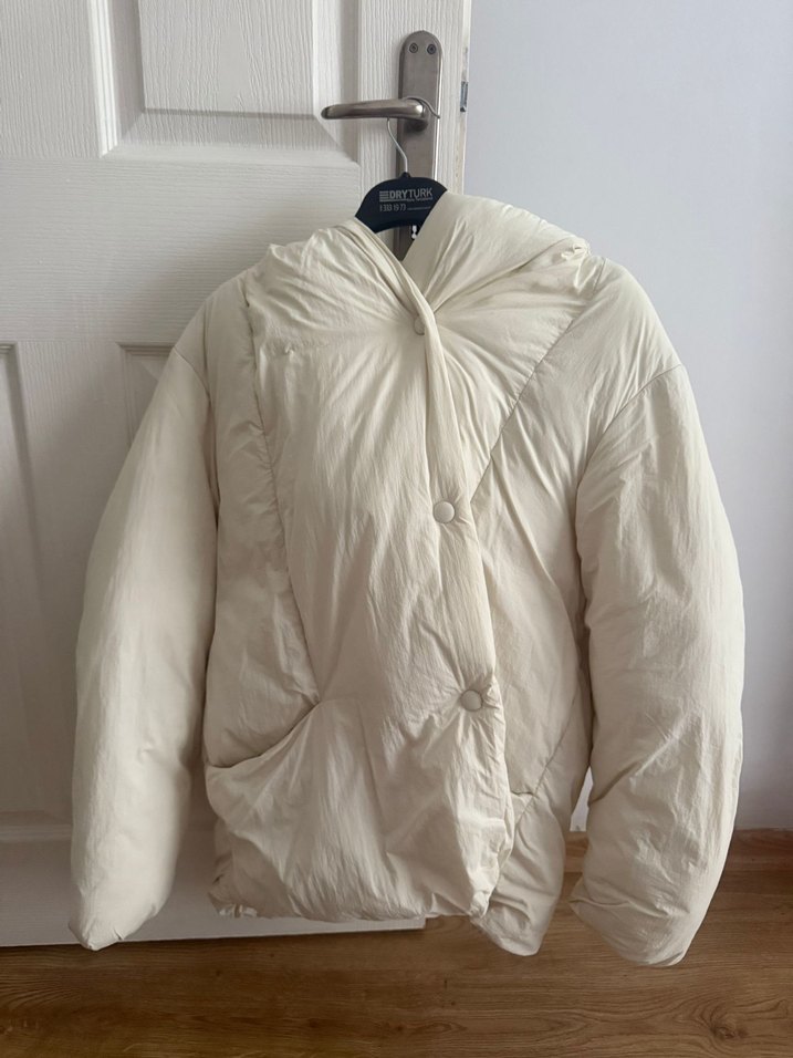 Düğmeli Beyaz Kadın Midi Kaban - Görsel 2