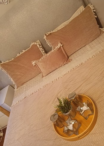  Beden Bej Renkli Düz Yatak Örtüsü