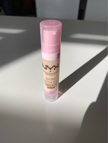 Nyx bare with me kapatıcı