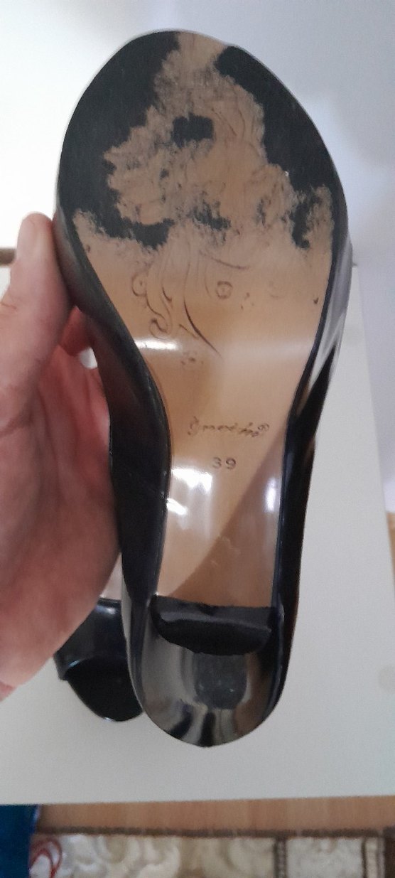Parlak Siyah Platform Topuklu 39 numara 2 kez giyildi - Görsel 2