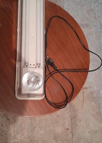 Diğer Bej Renkli Işıklı Masa Lambası