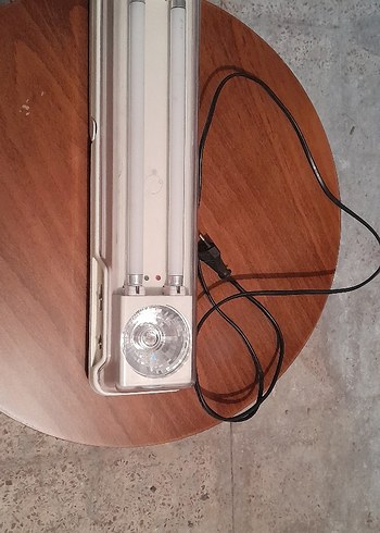 Bej Renkli Işıklı Masa Lambası