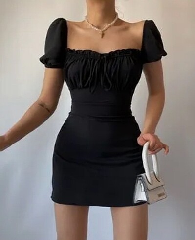 Siyah önden bağlama detaylı mini elbise