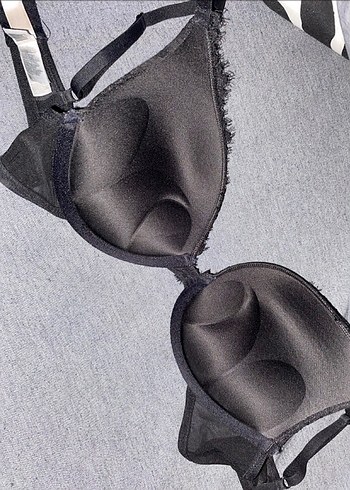 Siyah Dantelli Extra Dolgulu Push Up Sütyen - Görsel 3