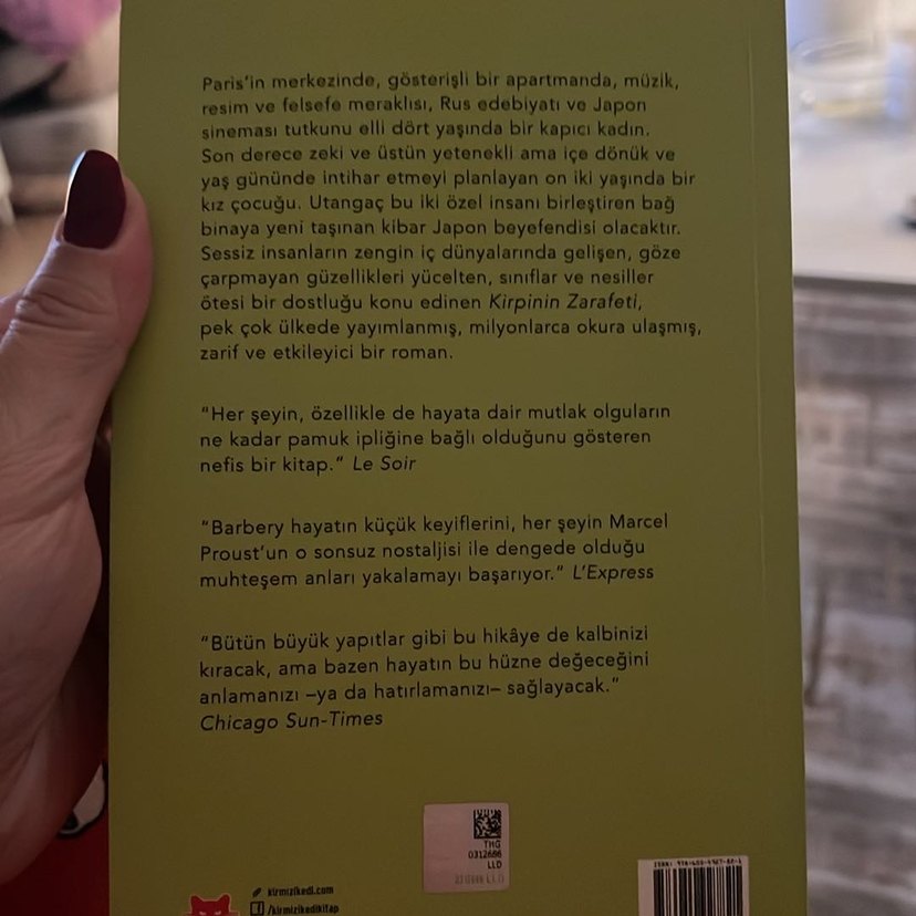 Kirpinin Zarafeti - Muriel Barbery - Görsel 2