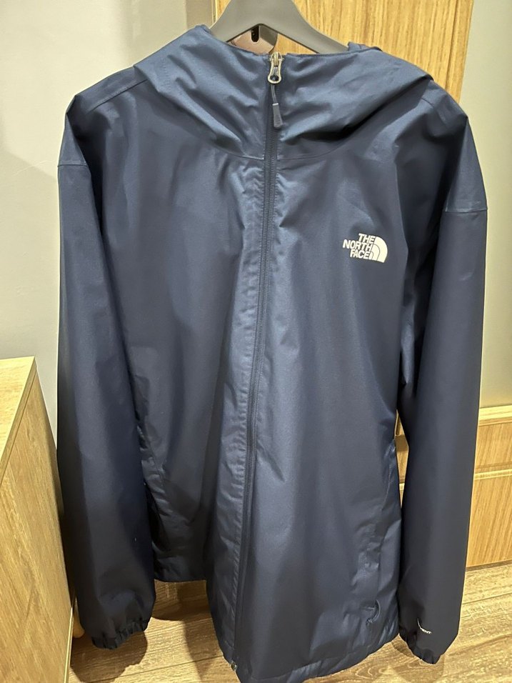 The North Face Erkek Lacivert Kapüşonlu Yağmurluk - Görsel 2