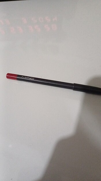 mac pro longwear lip pencil trust in red