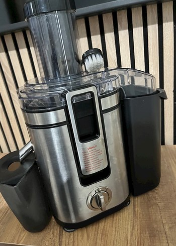 Arçelik K-1579 Paslanmaz Çelik Katı Meyve Sıkacağı - Görsel 2