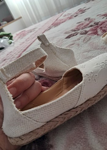 LCW STEPS Beyaz Nakışlı Kız Bebek Babet - Görsel 3