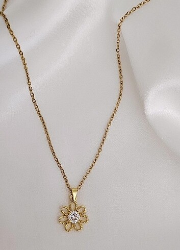 Çelik Gold Papatya Kolye