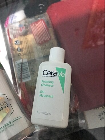Diğer Nivea ve cerave temizleyici