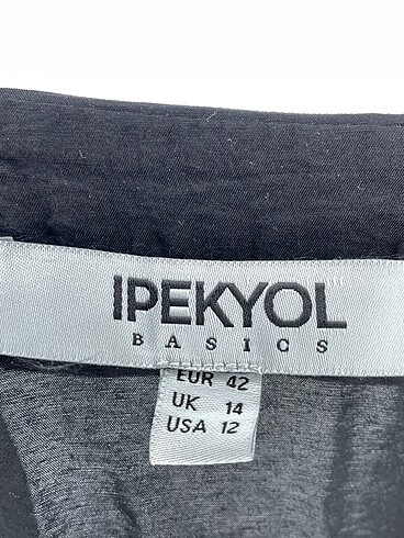 42 Beden siyah Renk ipekyol Bluz %70 İndirimli.