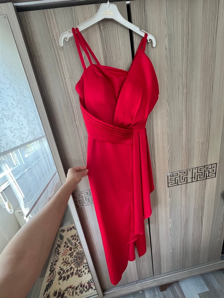 Parlak Kırmızı Drapeli Midi Kadın Elbise - Görsel 3