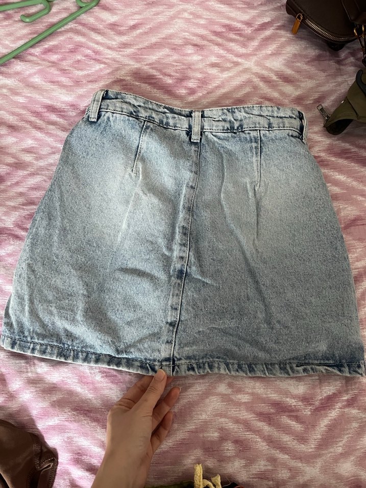 Düğmeli Mavi Batik Desenli Denim  Mini Etek - Görsel 2