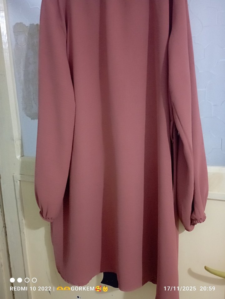 Uzun Kollu Bej Fırfırlı Tunik - Görsel 5