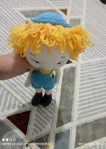 Sarı saçlı renkli örgü oyuncak bebek - Görsel 4