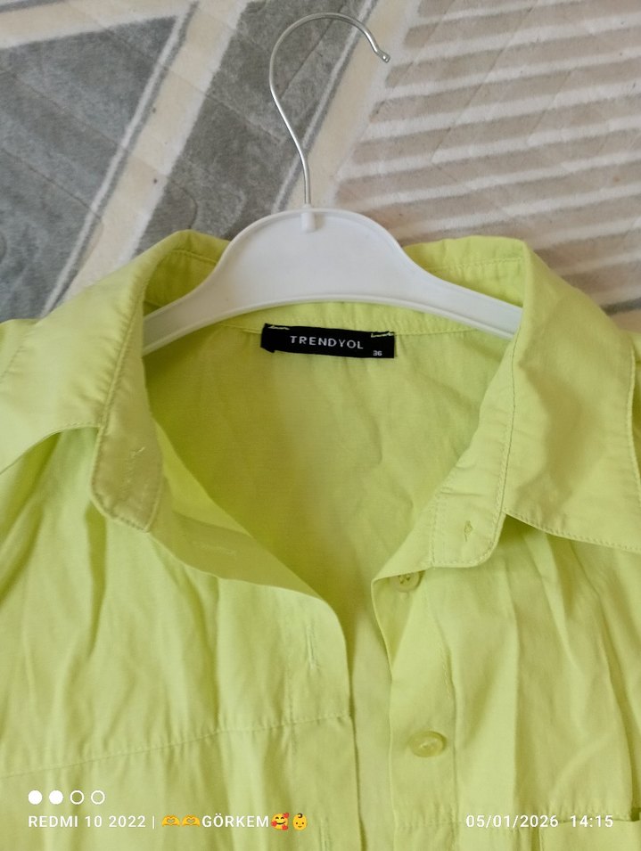 Sarı Keten Düğmeli Salaş Kadın Gömlek - Görsel 2