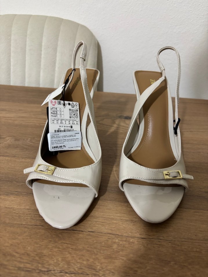 Zara  Tokalı Stiletto Topuklu Sandalet - Görsel 4