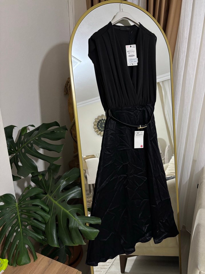 Zara Kemerli Siyah Parlak Midi Elbise - Görsel 4