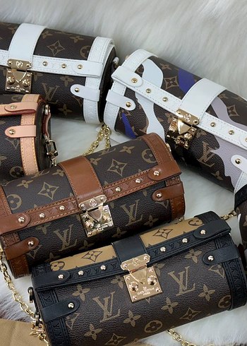Beden LV İTHAL KİLİT AKSESUARLI ÇANTA