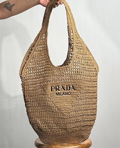 PRADA CROCHET TOTE ÇANTA..