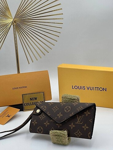 Louis Vuitton LOUİS VUİTTON SARAH CÜZDAN